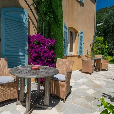 Bed & Breakfast La Colline De 2*